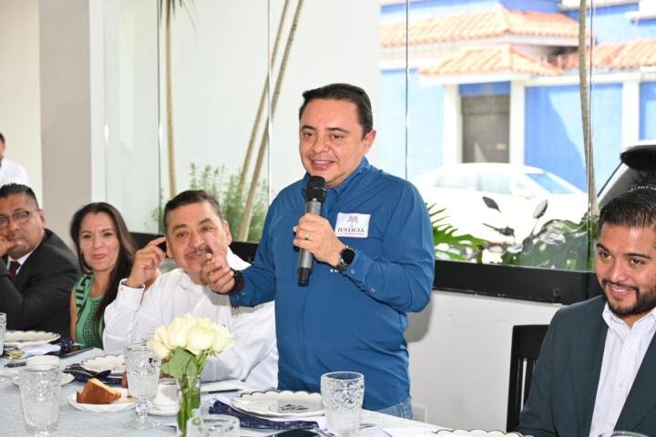 Juan Carlos Moreno Guillén fortalece diálogo con la comunidad jurídica en Comitán