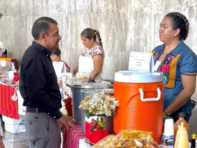 Javier Jiménez reconoce el impulso de las mujeres emprendedoras en la Expoferia Mujer Transformadora
