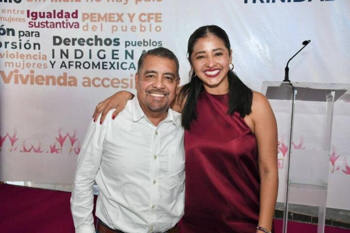 Javier Jiménez reconoce el informe de labores de la diputada Azucena Arreola Trinidad