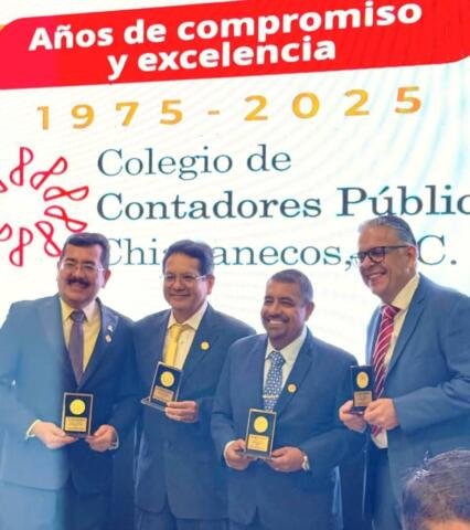 Javier Jiménez celebra los 50 años del Colegio de Contadores Públicos Chiapanecos