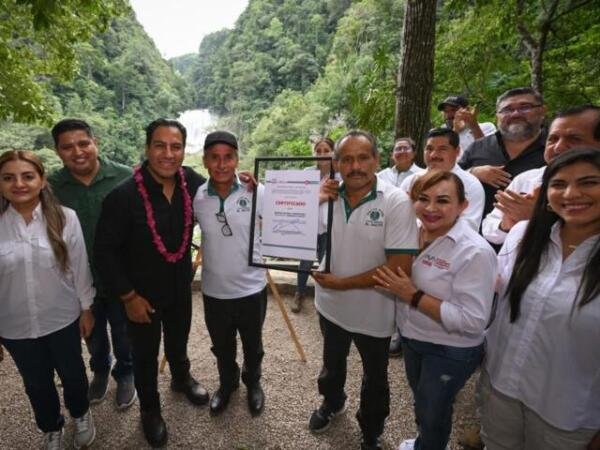 En Palenque, Eduardo Ramírez encabeza Declaratoria de Reserva Natural Comunitaria Cascada El Salto