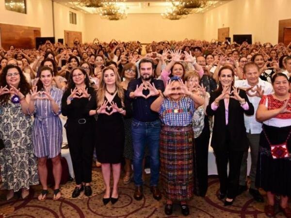 Hacia una vida libre de violencia: Compromisos educativos del primer año de la Nueva ERA