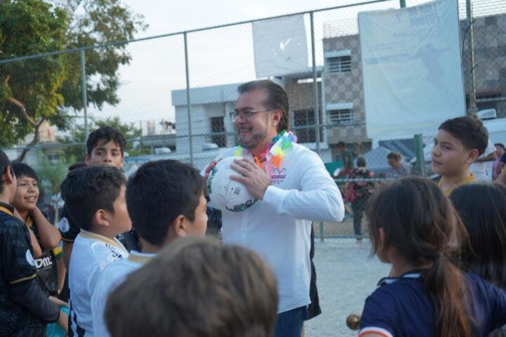 El Humanismo es estar presentes, escuchar y acompañar a nuestra gente: Paco Chacón