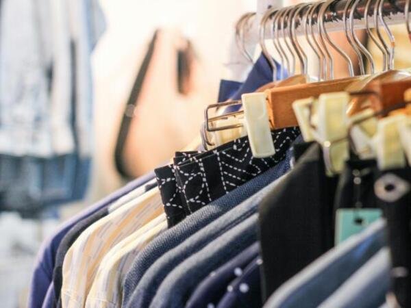 Aumentarán aranceles a ropa y calzado importados desde países sin TLC