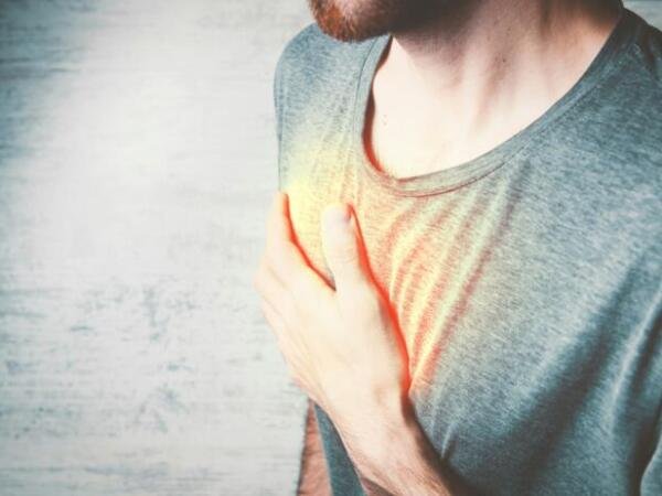 Dolor torácico al esfuerzo leve: señales de alerta cardiovascular