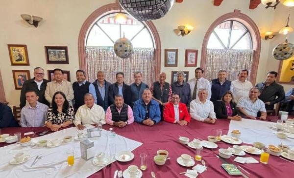 Javier Jiménez valora legado y amistades del Colegio de Contadores