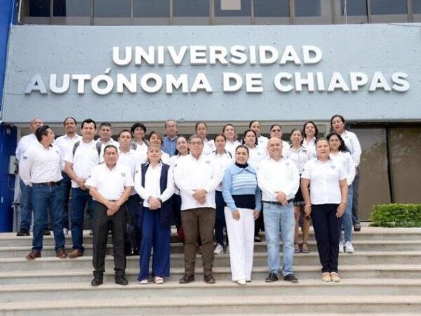 Trabaja UNACH en la actualización de sus bibliotecas