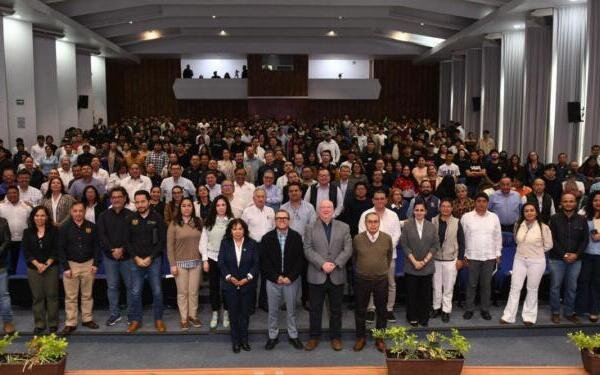 Exponen directivos de la UNACH avances y resultados en distintos rubros