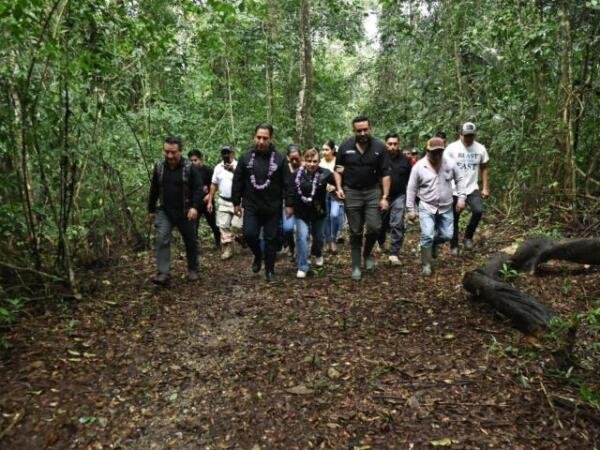 Eduardo Ramírez impulsa protección ambiental y conectividad en Marqués de Comillas