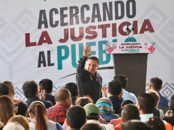 Juan Carlos Moreno Guillén acerca la justicia a Reforma y Pichucalco