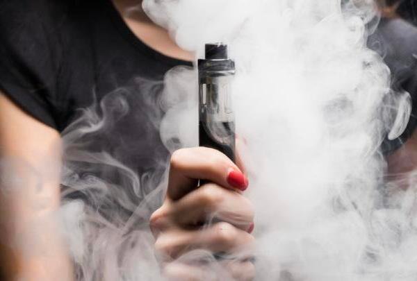 Entra en vigor prohibición total de vapeadores y cigarros electrónicos en México