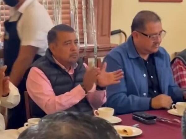 Javier Jiménez convive con contadores públicos de Chiapas