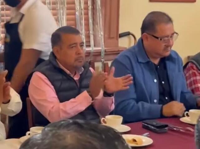 Javier Jiménez convive con contadores públicos de Chiapas