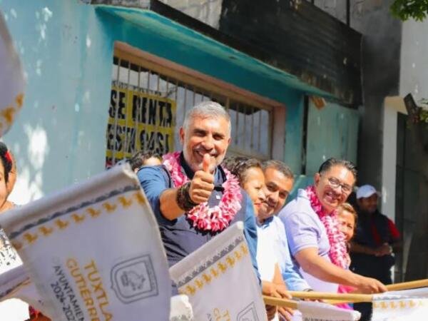 Cerramos el año con el arranque de una calle más en Tuxtla; ahora en la Romeo Rincón: Angel Torres