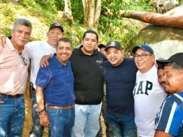 Javier Jiménez impulsa apoyos sustentables en comunidades de Huixtla