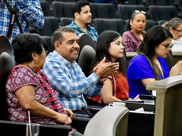 Javier Jiménez destaca entrega de Medallas Manuel Velasco Suárez y Ángel Albino Corzo 2025