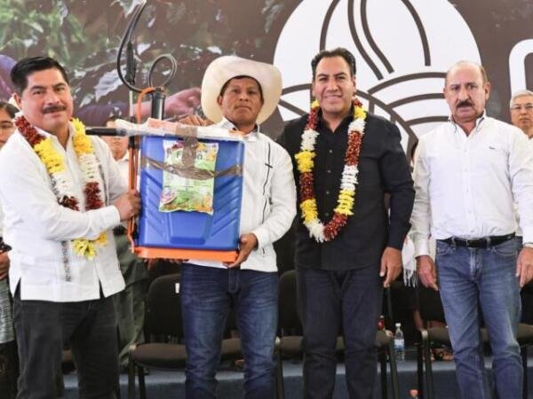 Eduardo Ramírez pone en marcha el programa más ambicioso para la cafeticultura en Chiapas