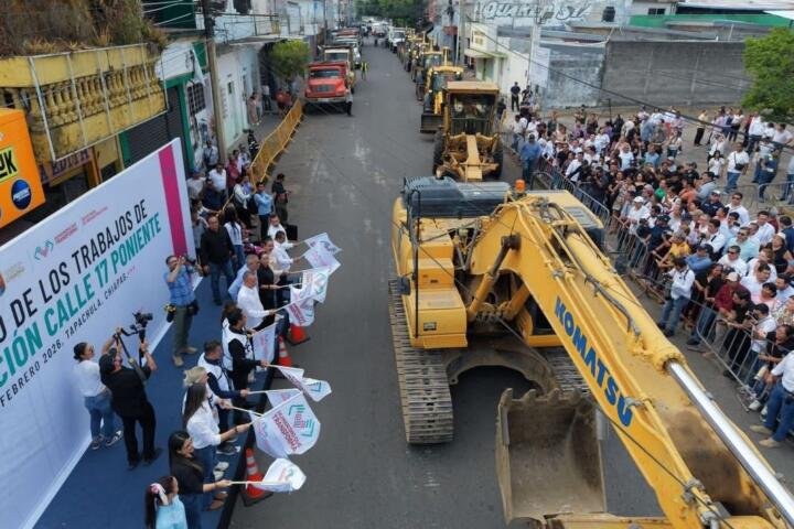 Eduardo Ramírez inicia modernización de la Calle 17 Poniente-Oriente de Tapachula, con una inversión de 137 mdp Eduardo Ramírez inicia modernización de la Calle 17 Poniente-Oriente de Tapachula, con una inversión de 137 mdp