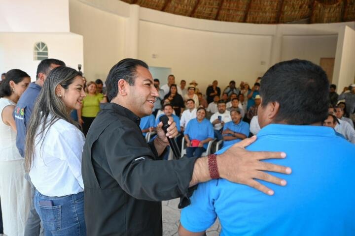 Eduardo Ramírez inicia modernización de la Calle 17 Poniente-Oriente de Tapachula, con una inversión de 137 mdp Eduardo Ramírez inicia modernización de la Calle 17 Poniente-Oriente de Tapachula, con una inversión de 137 mdp