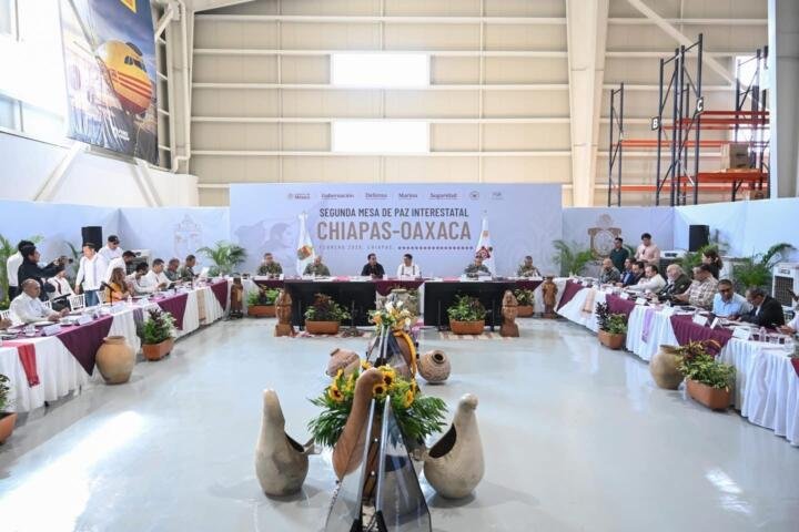 Eduardo Ramírez y Salomón Jara fortalecen la seguridad y conectividad entre Chiapas y Oaxaca Eduardo Ramírez y Salomón Jara fortalecen la seguridad y conectividad entre Chiapas y Oaxaca