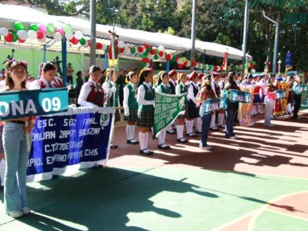 Bandera: compromiso, responsabilidad y amor por México desde la educación Bandera: compromiso, responsabilidad y amor por México desde la educación