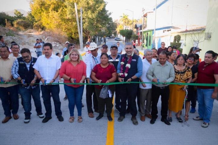 Angel Torres inaugura Calles Felices; ahora en beneficio de familias de Plan de Ayala