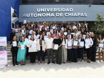 Comparten mujeres científicas de la UNACH sus conocimientos con las nuevas generaciones