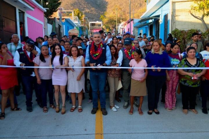 Se cumple un compromiso más a familias de Las Granjas: Angel Torres