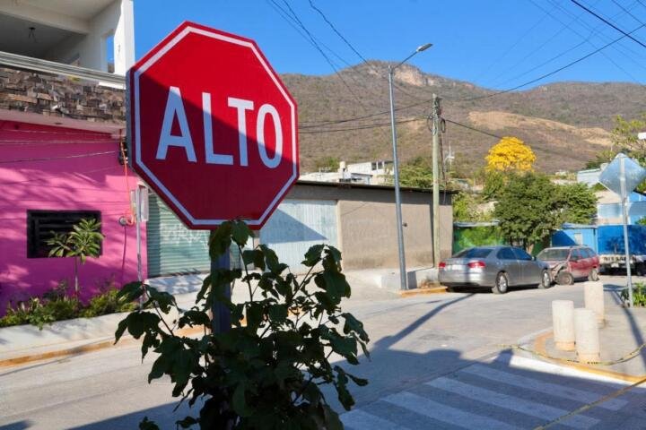 Se cumple un compromiso más a familias de Las Granjas: Angel Torres Se cumple un compromiso más a familias de Las Granjas: Angel Torres