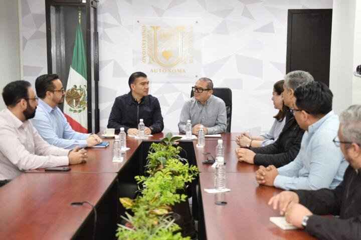 Suscriben UNACH y el ISSTECH un convenio de Prestación de Servicios Suscriben UNACH y el ISSTECH un convenio de Prestación de Servicios