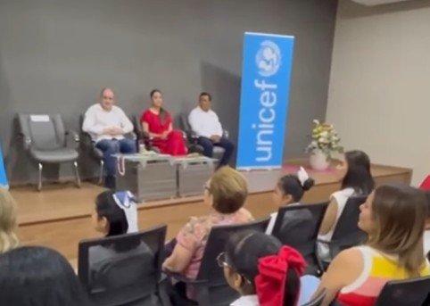 Javier Jiménez destaca convenio entre el Congreso de Chiapas y UNICEF por la niñez Javier Jiménez destaca convenio entre el Congreso de Chiapas y UNICEF por la niñez