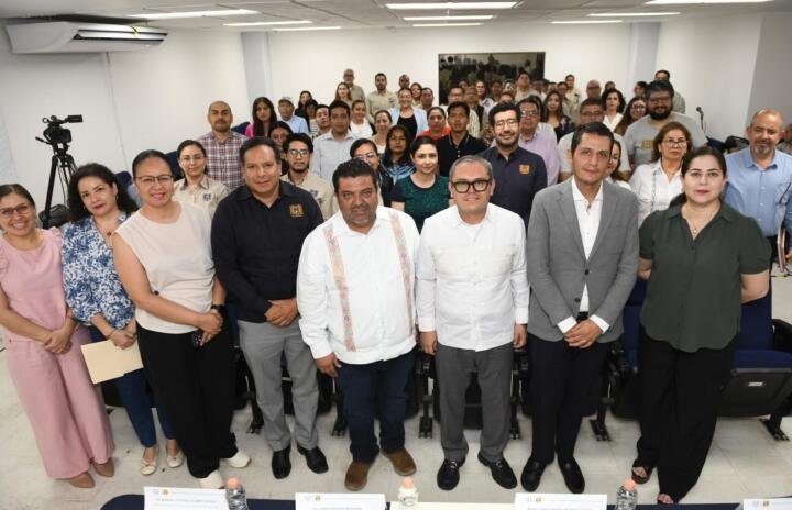 Impulsa UNACH el conocimiento sobre las Microcredenciales y la IA Impulsa UNACH el conocimiento sobre las Microcredenciales y la IA