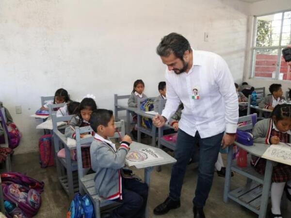 Fortalezcamos a la comunidad educativa: secretario de Educación
