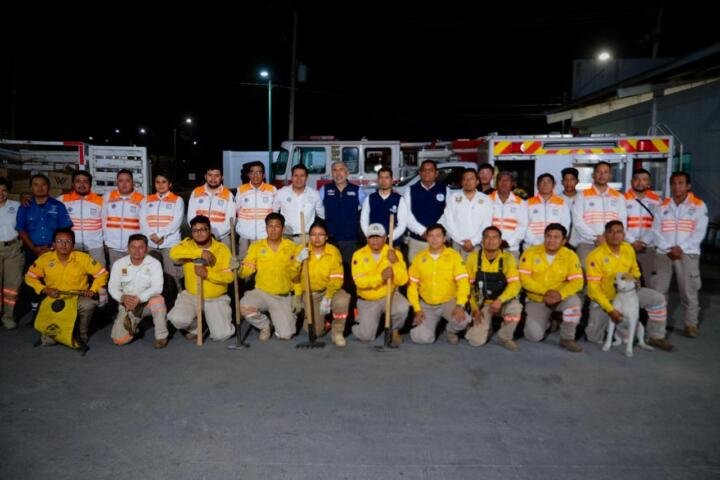 Angel Torres fortalece a brigadistas de Protección Civil con entrega de equipo de protección Angel Torres fortalece a brigadistas de Protección Civil con entrega de equipo de protección