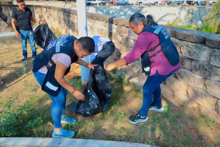 Fortalece Ayuntamiento de Tuxtla acciones de limpieza en el río Sabinal y afluentes