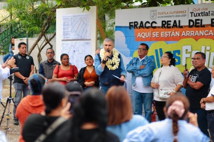 Da banderazo Angel Torres a una vialidad más; ahora en Real del Bosque
