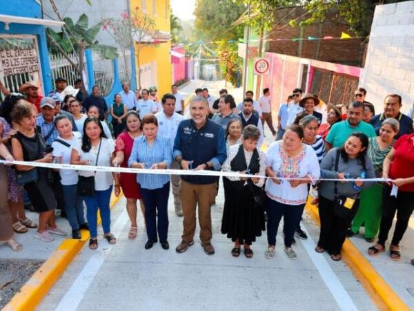 Mejora la imagen urbana de Cerro Hueco con Calles Felices: Angel Torres