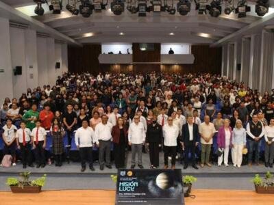 Dicta científica de la NASA conferencia magistral en la UNACH