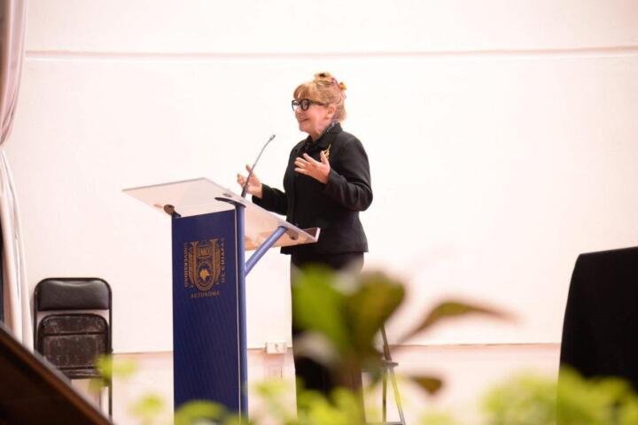 Dicta científica de la NASA conferencia magistral en la UNACH