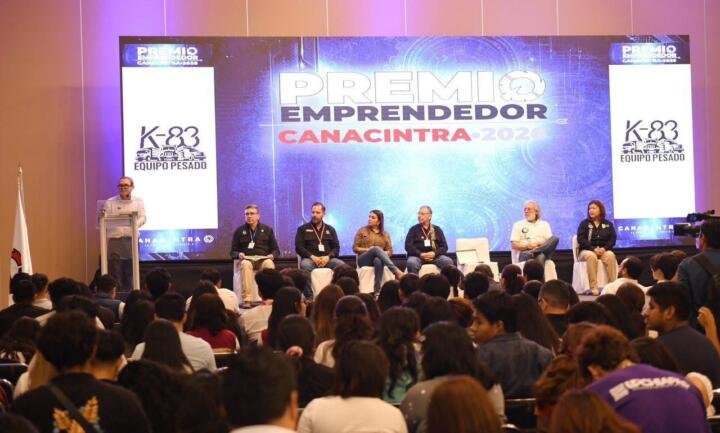 Obtienen estudiantes de la UNACH segundo lugar en el Premio Emprendedor CANACINTRA 2026 Obtienen estudiantes de la UNACH segundo lugar en el Premio Emprendedor CANACINTRA 2026