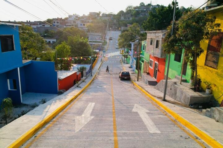 Angel Torres está transformando la colonia La Esperanza con Calles Felices