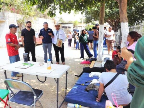 Angel Torres continúa impulsando el Chucho Móvil en Tuxtla; esta vez estuvo en Nuevo Amanecer