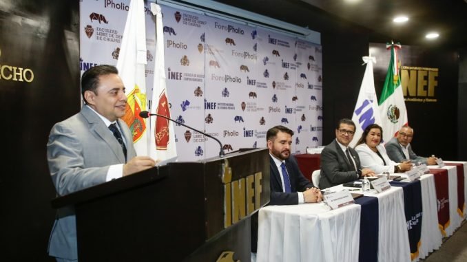 Juan Carlos Moreno Guillén celebra la consolidación de nuevas generaciones de especialistas en Derecho