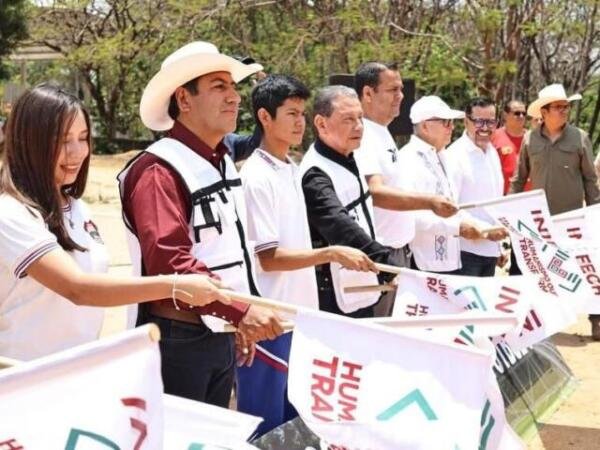 En Villaflores, Eduardo Ramírez fortalece la conectividad con rehabilitación carretera