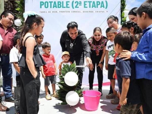 Eduardo Ramírez Aguilar inaugura sistema de agua potable en Frontera Corozal, Ocosingo