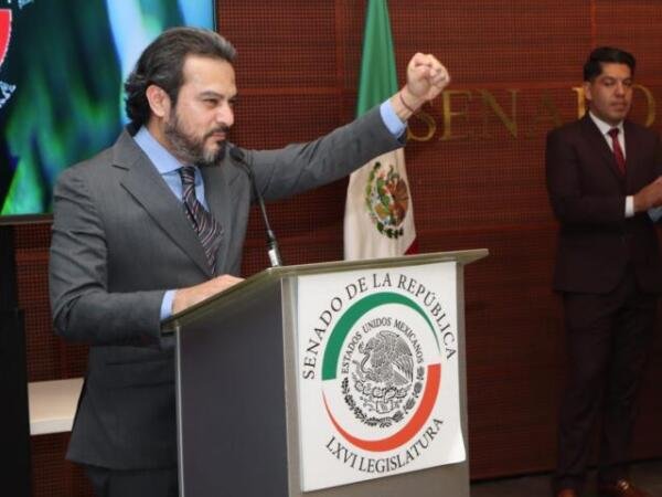 Premio u-GOB por innovación es otorgado al gobierno de Eduardo Ramírez en el Senado de la República