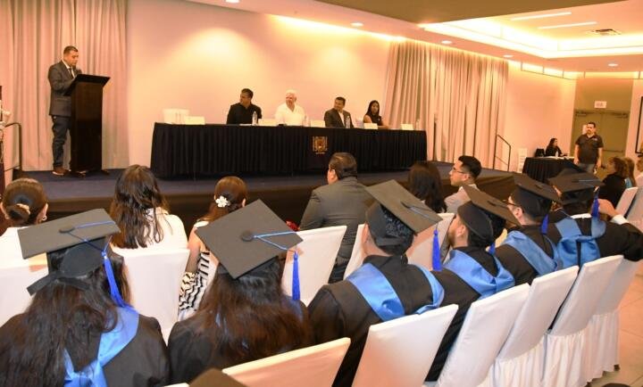 Se gradúa Segunda Generación de la Licenciatura en Derecho de la UNACH en Tapachula