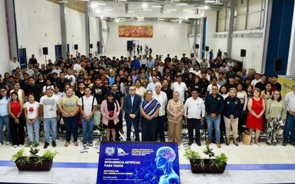 Se imparte en la UNACH Conferencia Magistral “Inteligencia Artificial para todos”