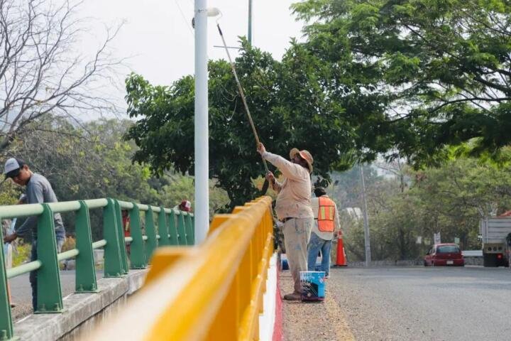 Angel Torres da seguimiento a Chuleando Tuxtla en la capital