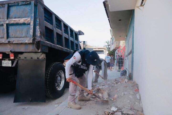 Más de 1,300 toneladas de escombro se han recogido en Tuxtla: Angel Torres